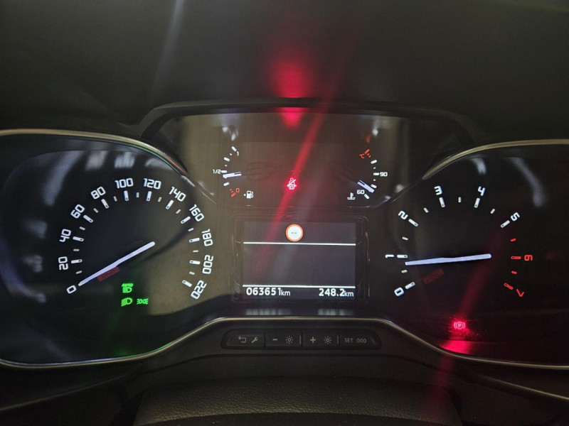 Photo 16 de l'offre de CITROEN BERLINGO Taille M 1.5 BlueHDi 130 BVM6 Shine à 19990€ chez MKP Distribution