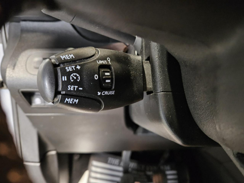 Photo 20 de l'offre de CITROEN BERLINGO Taille M 1.5 BlueHDi 130 BVM6 Shine à 19990€ chez MKP Distribution