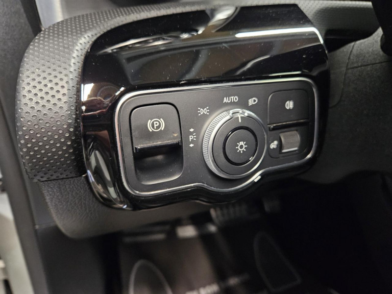 Photo 25 de l'offre de MERCEDES-BENZ CLA 2.0 250 224 7G-DCT 4Matic AMG Line à 29990€ chez MKP Distribution