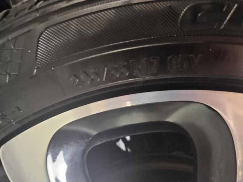 Photo 47 de l'offre de CITROEN BERLINGO Taille M 1.5 BlueHDi 130 BVM6 Shine à 19990€ chez MKP Distribution