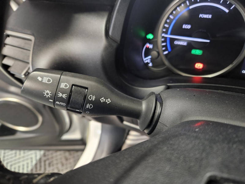 Photo 21 de l'offre de LEXUS NX  300h 2.5 197 2WD Luxe E-CVT à 23990€ chez MKP Distribution