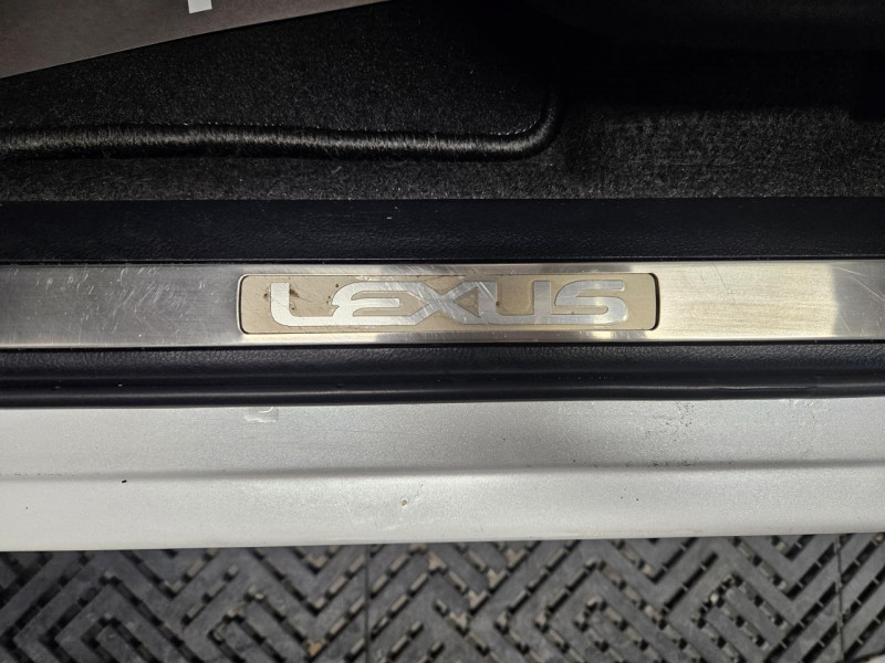 Photo 44 de l'offre de LEXUS NX  300h 2.5 197 2WD Luxe E-CVT à 23990€ chez MKP Distribution