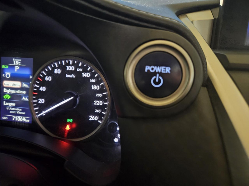 Photo 40 de l'offre de LEXUS NX  300h 2.5 197 2WD Luxe E-CVT à 23990€ chez MKP Distribution