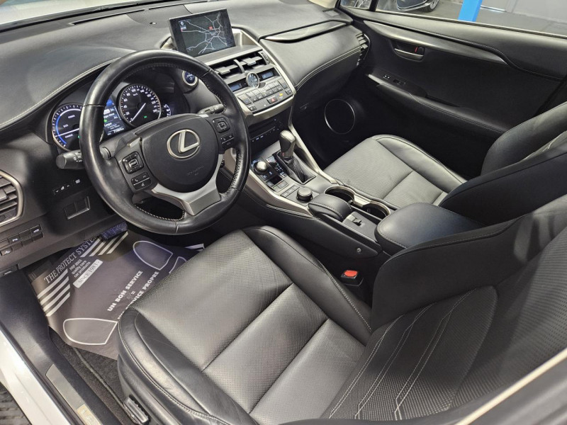 Photo 12 de l'offre de LEXUS NX  300h 2.5 197 2WD Luxe E-CVT à 23990€ chez MKP Distribution