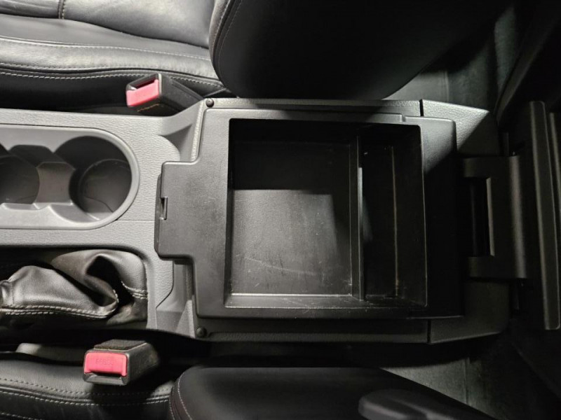 Photo 33 de l'offre de FORD RANGER  3.2 TDCi 200 4X4 LIMITED  DOUBLE CABINE BVA à 26990€ chez MKP Distribution