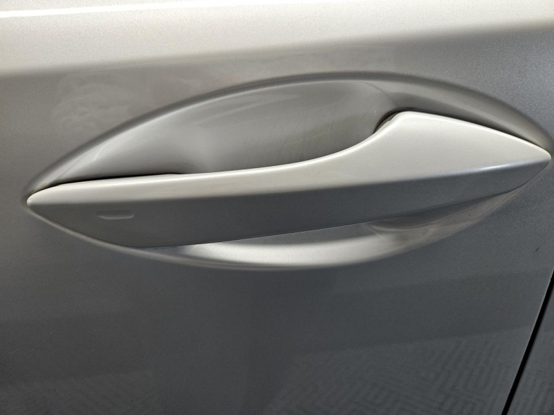 Photo 46 de l'offre de LEXUS NX  300h 2.5 197 2WD Luxe E-CVT à 23990€ chez MKP Distribution