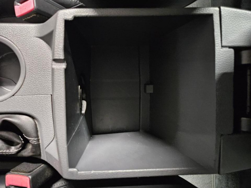 Photo 34 de l'offre de FORD RANGER  3.2 TDCi 200 4X4 LIMITED  DOUBLE CABINE BVA à 26990€ chez MKP Distribution