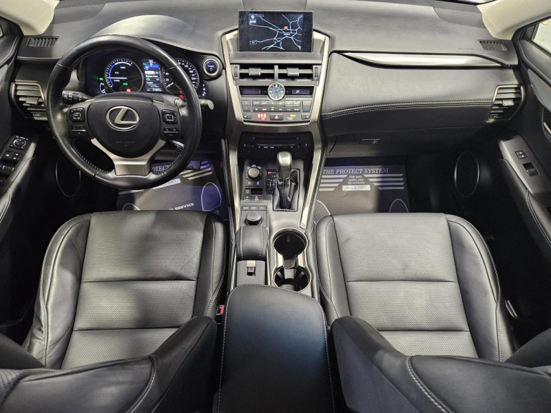 Photo 11 de l'offre de LEXUS NX  300h 2.5 197 2WD Luxe E-CVT à 23990€ chez MKP Distribution