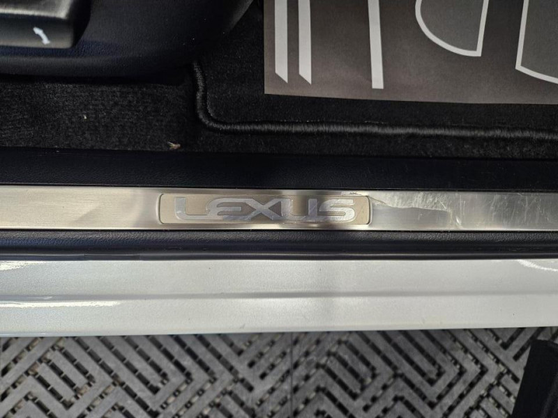 Photo 45 de l'offre de LEXUS NX  300h 2.5 197 2WD Luxe E-CVT à 23990€ chez MKP Distribution