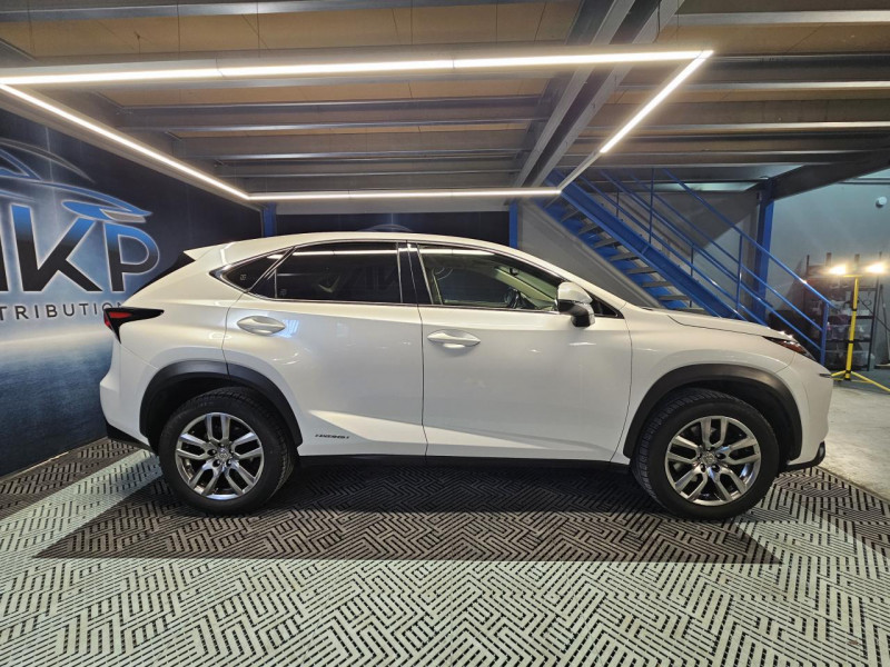 Photo 5 de l'offre de LEXUS NX  300h 2.5 197 2WD Luxe E-CVT à 23990€ chez MKP Distribution