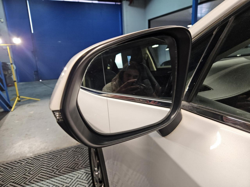 Photo 48 de l'offre de LEXUS NX  300h 2.5 197 2WD Luxe E-CVT à 23990€ chez MKP Distribution