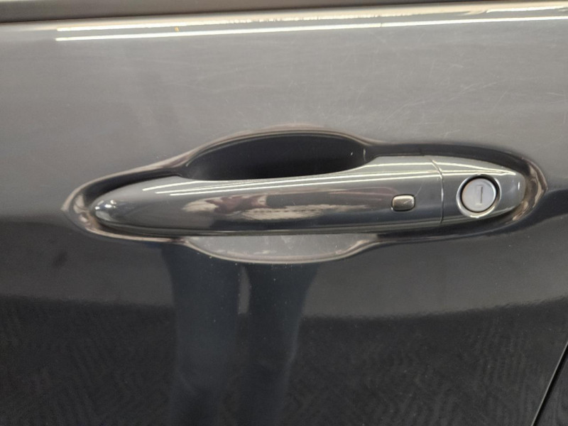 Photo 46 de l'offre de JEEP COMPASS 1.6 MultiJet II 120 BVM6 Limited à 18990€ chez MKP Distribution