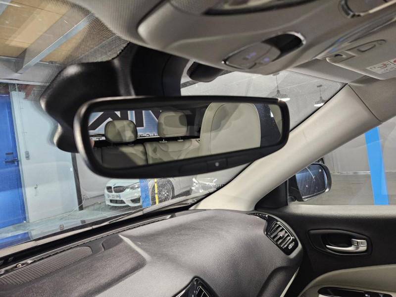 Photo 33 de l'offre de JEEP COMPASS 1.6 MultiJet II 120 BVM6 Limited à 18990€ chez MKP Distribution