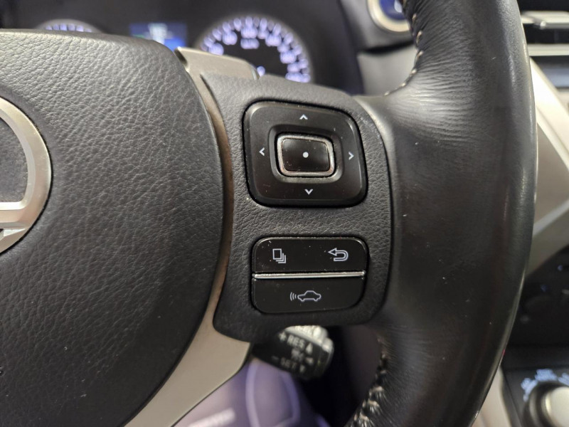 Photo 20 de l'offre de LEXUS NX  300h 2.5 197 2WD Luxe E-CVT à 23990€ chez MKP Distribution