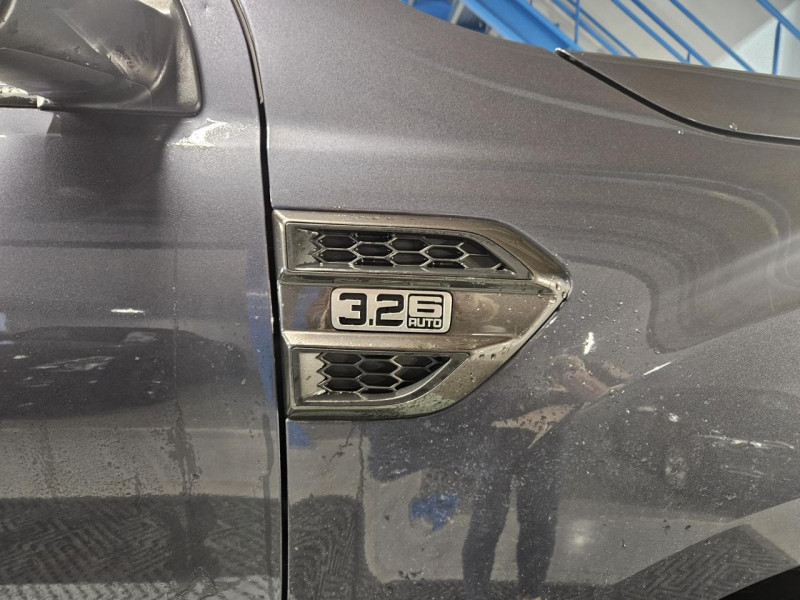 Photo 48 de l'offre de FORD RANGER  3.2 TDCi 200 4X4 DOUBLE CABINE BVA6 WILDTRAK à 29490€ chez MKP Distribution