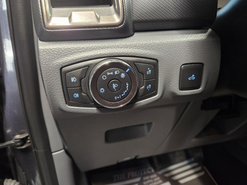 Photo 24 de l'offre de FORD RANGER  3.2 TDCi 200 4X4 DOUBLE CABINE BVA6 WILDTRAK à 29490€ chez MKP Distribution