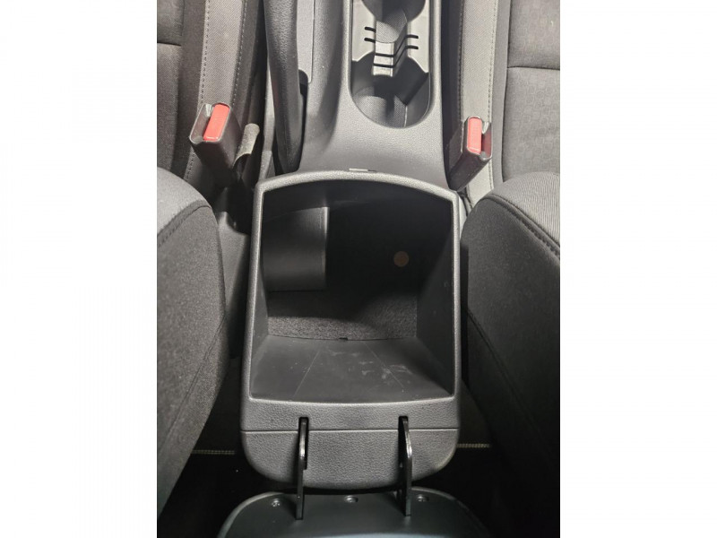 Photo 35 de l'offre de HYUNDAI KONA 1.6 CRDi 136 DCT-7 Creative à 16990€ chez MKP Distribution