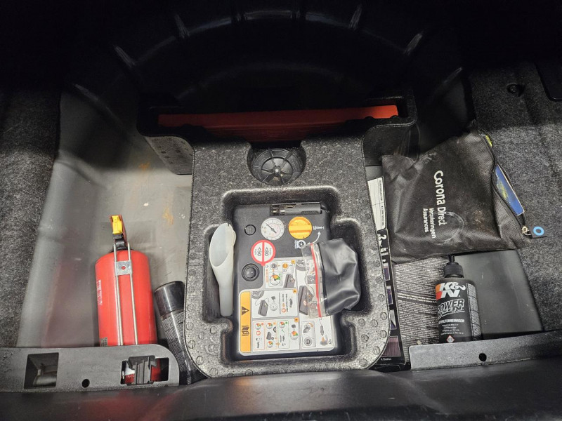 Photo 10 de l'offre de FORD MUSTANG FASTBACK 2.3 EcoBoost 290 BVA10 à 35990€ chez MKP Distribution