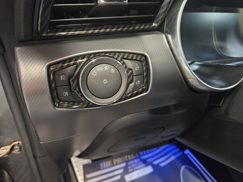 Photo 25 de l'offre de FORD MUSTANG FASTBACK 2.3 EcoBoost 290 BVA10 à 35990€ chez MKP Distribution