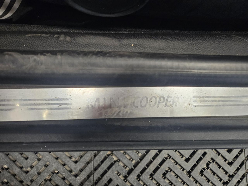 Photo 37 de l'offre de MINI MINI COOPER 1.6 122 Pack Chili BVA  R57 LCI CABRIOLET PHASE 2 à 12990€ chez MKP Distribution