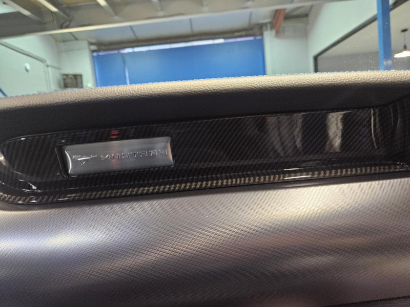 Photo 40 de l'offre de FORD MUSTANG FASTBACK 2.3 EcoBoost 290 BVA10 à 35990€ chez MKP Distribution