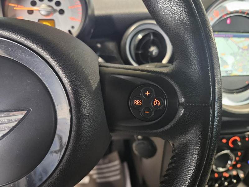 Photo 18 de l'offre de MINI MINI COOPER 1.6 122 Pack Chili BVA  R57 LCI CABRIOLET PHASE 2 à 12990€ chez MKP Distribution