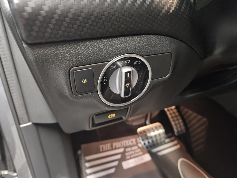 Photo 25 de l'offre de MERCEDES-BENZ CLASSE A 250 Sport 7G-DCT 4-Matic Sport à 21990€ chez MKP Distribution