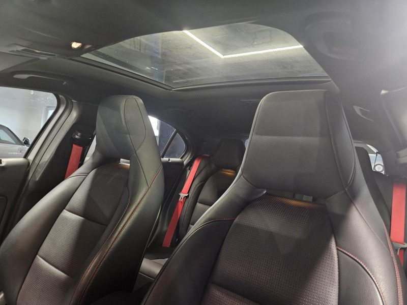 Photo 36 de l'offre de MERCEDES-BENZ CLASSE A 250 Sport 7G-DCT 4-Matic Sport à 21990€ chez MKP Distribution