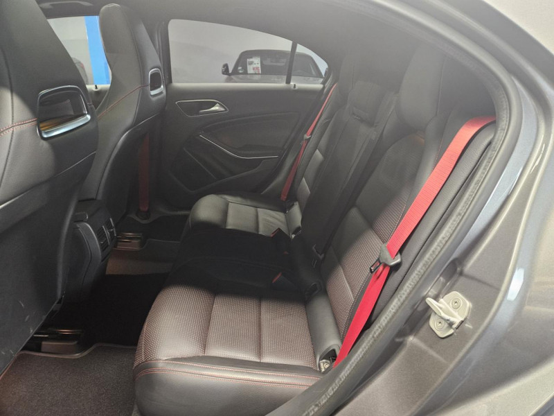 Photo 15 de l'offre de MERCEDES-BENZ CLASSE A 250 Sport 7G-DCT 4-Matic Sport à 21990€ chez MKP Distribution