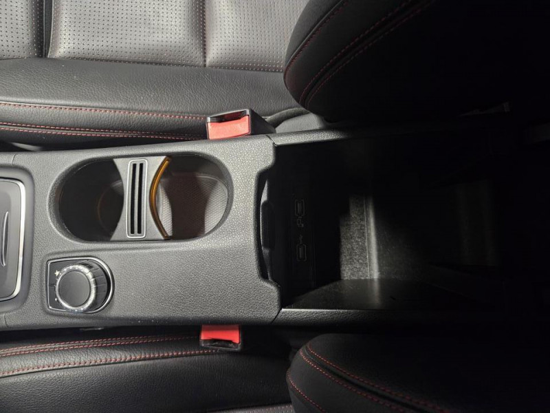 Photo 35 de l'offre de MERCEDES-BENZ CLASSE A 250 Sport 7G-DCT 4-Matic Sport à 21990€ chez MKP Distribution