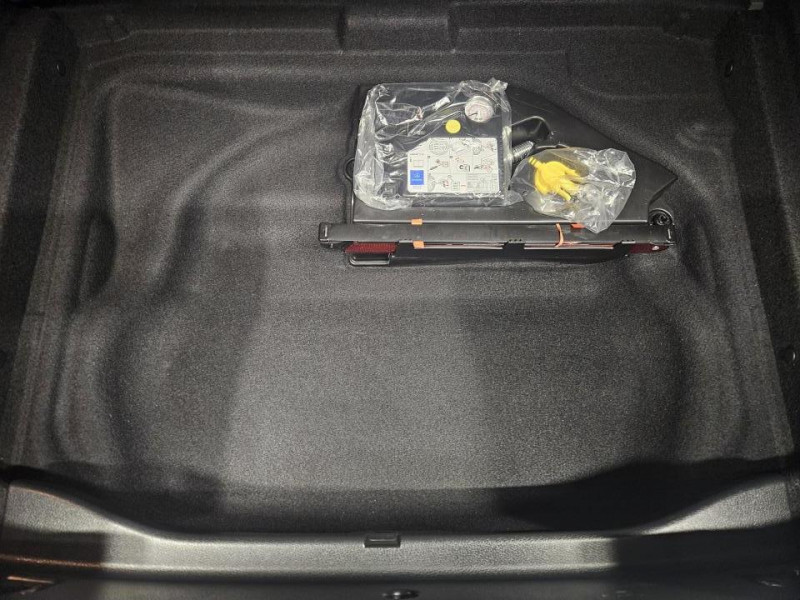 Photo 10 de l'offre de MERCEDES-BENZ CLASSE A 250 Sport 7G-DCT 4-Matic Sport à 21990€ chez MKP Distribution