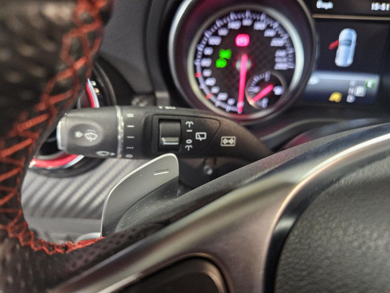 Photo 21 de l'offre de MERCEDES-BENZ CLASSE A 250 Sport 7G-DCT 4-Matic Sport à 21990€ chez MKP Distribution