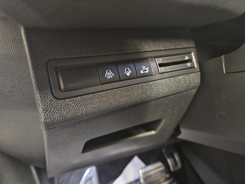 Photo 27 de l'offre de PEUGEOT 5008  1.5 BlueHDi 130 EAT8 GT à 21990€ chez MKP Distribution