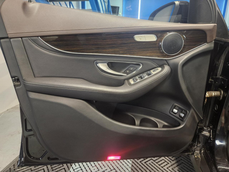 Photo 47 de l'offre de MERCEDES-BENZ GLC 220 d 170 9G-TRONIC 4Matic Executive à 24990€ chez MKP Distribution