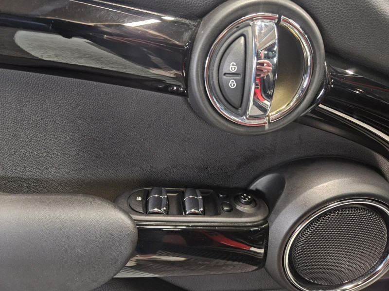 Photo 49 de l'offre de MINI HATCH 5 PORTES F55 Cooper S 2.0 192 Pack Red Hot Chili BVM6 à 16490€ chez MKP Distribution
