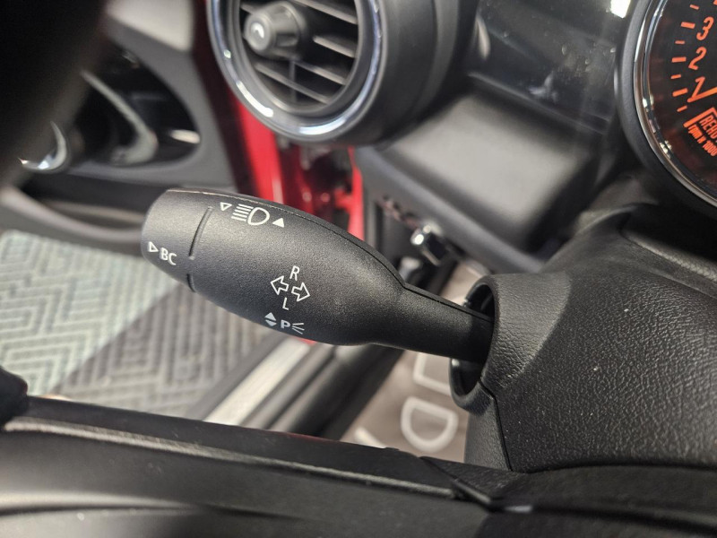Photo 21 de l'offre de MINI HATCH 5 PORTES F55 Cooper S 2.0 192 Pack Red Hot Chili BVM6 à 16490€ chez MKP Distribution