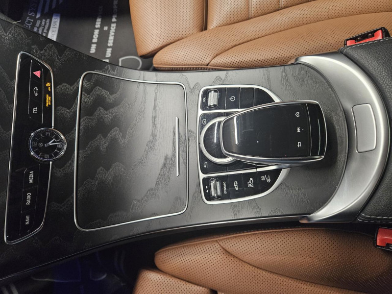 Photo 38 de l'offre de MERCEDES-BENZ CLASSE C BREAK 300 de 317 9G-Tronic AMG Line à 29990€ chez MKP Distribution