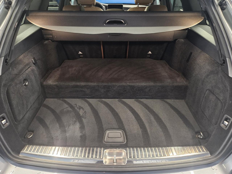 Photo 10 de l'offre de MERCEDES-BENZ CLASSE C BREAK 300 de 317 9G-Tronic AMG Line à 29990€ chez MKP Distribution