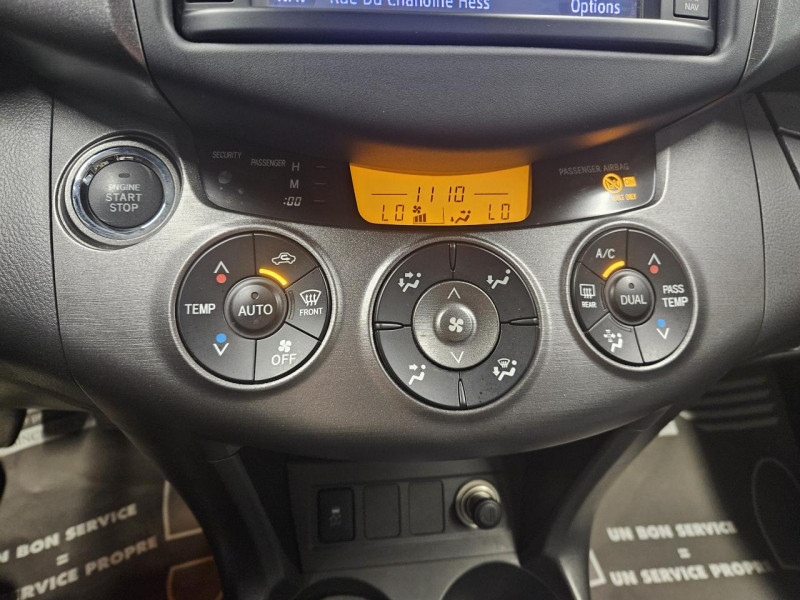 Photo 30 de l'offre de TOYOTA RAV4 2.2 D-4D 150 4WD Lounge BVM à 13990€ chez MKP Distribution