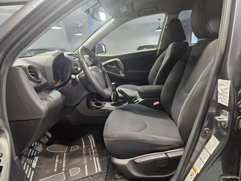 Photo 13 de l'offre de TOYOTA RAV4 2.2 D-4D 150 4WD Lounge BVM à 13990€ chez MKP Distribution