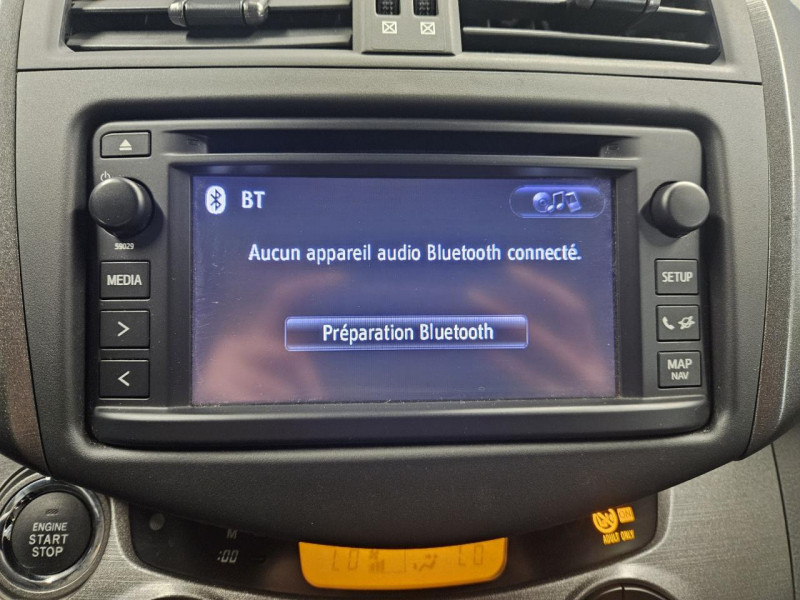 Photo 29 de l'offre de TOYOTA RAV4 2.2 D-4D 150 4WD Lounge BVM à 13990€ chez MKP Distribution