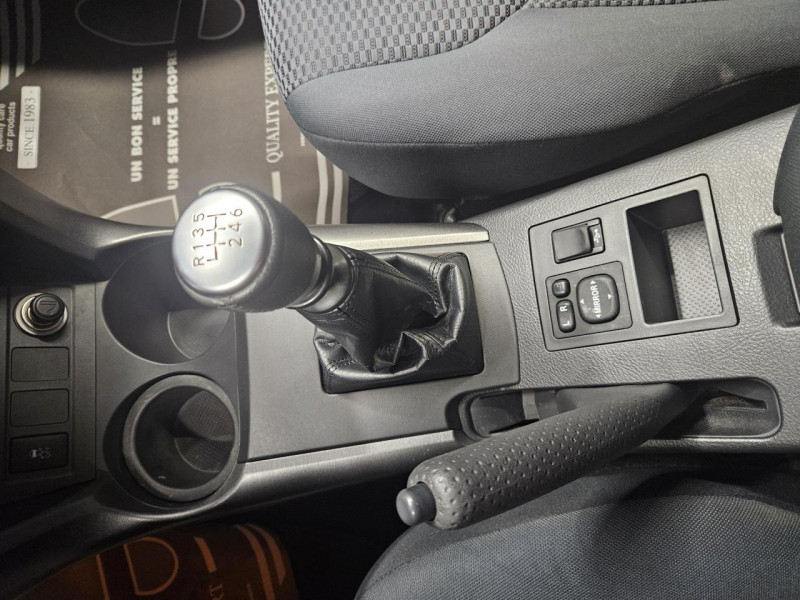 Photo 32 de l'offre de TOYOTA RAV4 2.2 D-4D 150 4WD Lounge BVM à 13990€ chez MKP Distribution