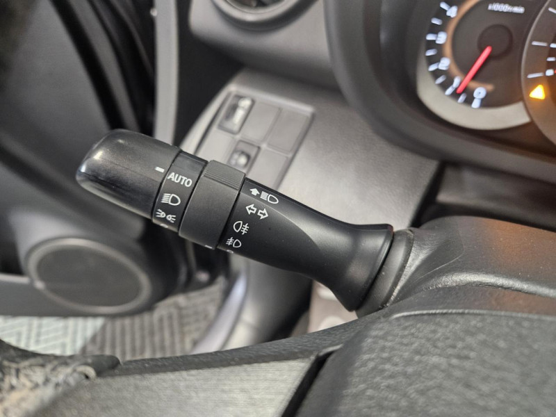 Photo 22 de l'offre de TOYOTA RAV4 2.2 D-4D 150 4WD Lounge BVM à 13990€ chez MKP Distribution