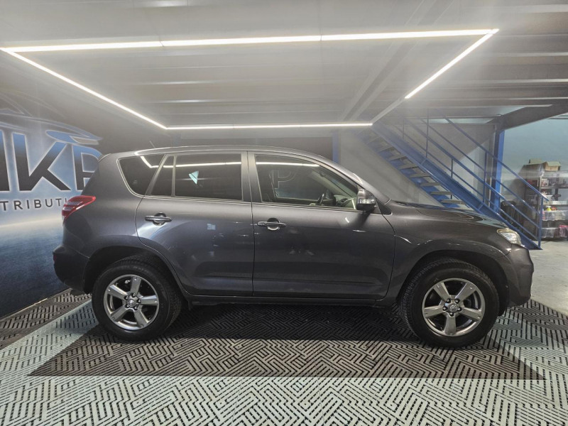 Photo 5 de l'offre de TOYOTA RAV4 2.2 D-4D 150 4WD Lounge BVM à 13990€ chez MKP Distribution