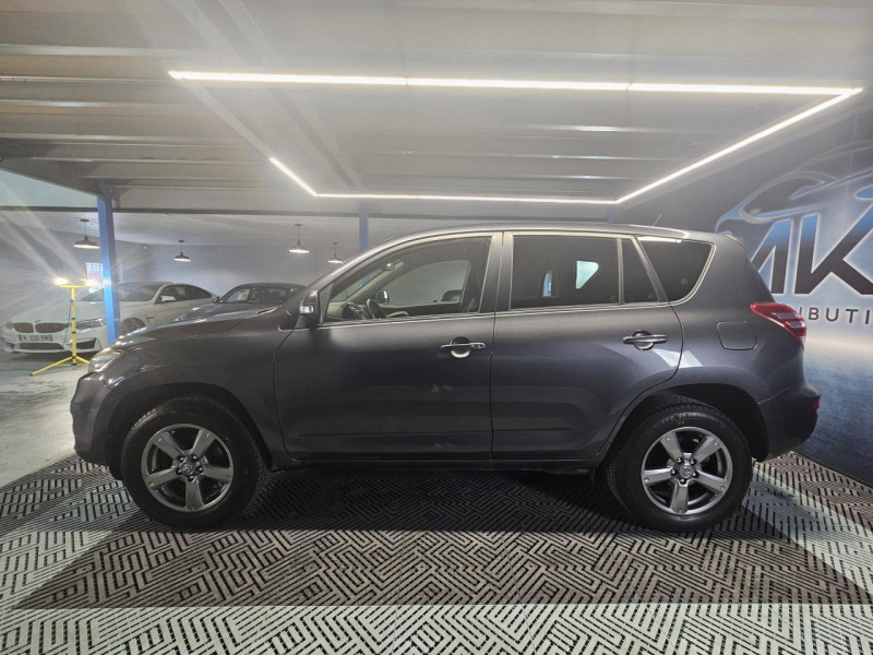 Photo 2 de l'offre de TOYOTA RAV4 2.2 D-4D 150 4WD Lounge BVM à 13990€ chez MKP Distribution