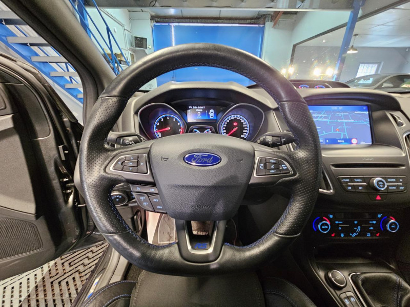 Photo 19 de l'offre de FORD FOCUS 2.3 EcoBoost 350 RS BVM à 32990€ chez MKP Distribution