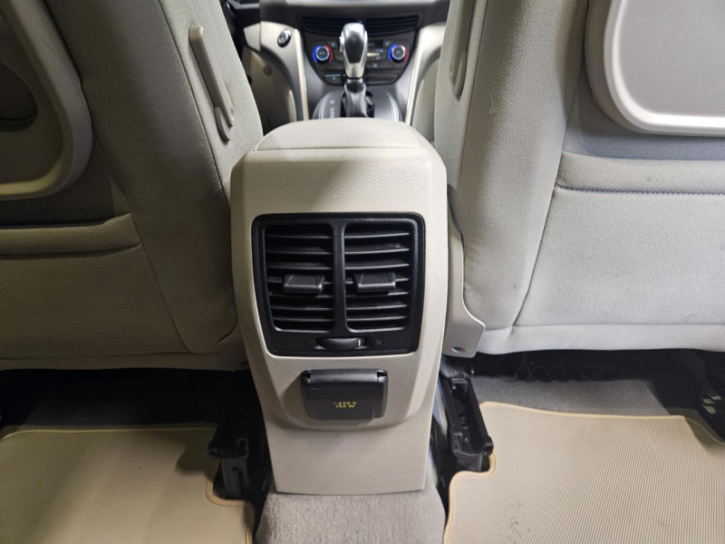 Photo 45 de l'offre de FORD C-MAX  1.5 EcoBoost 150 BVA Titanium à 12990€ chez MKP Distribution