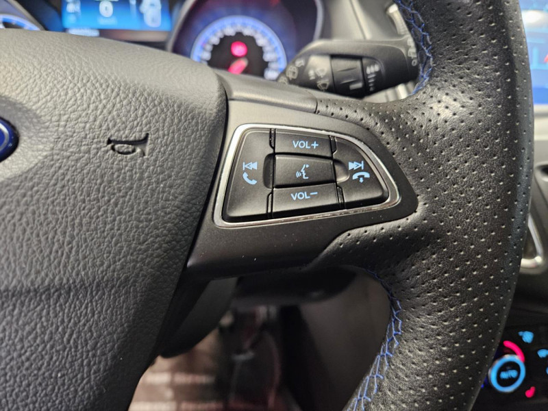 Photo 22 de l'offre de FORD FOCUS 2.3 EcoBoost 350 RS BVM à 32990€ chez MKP Distribution