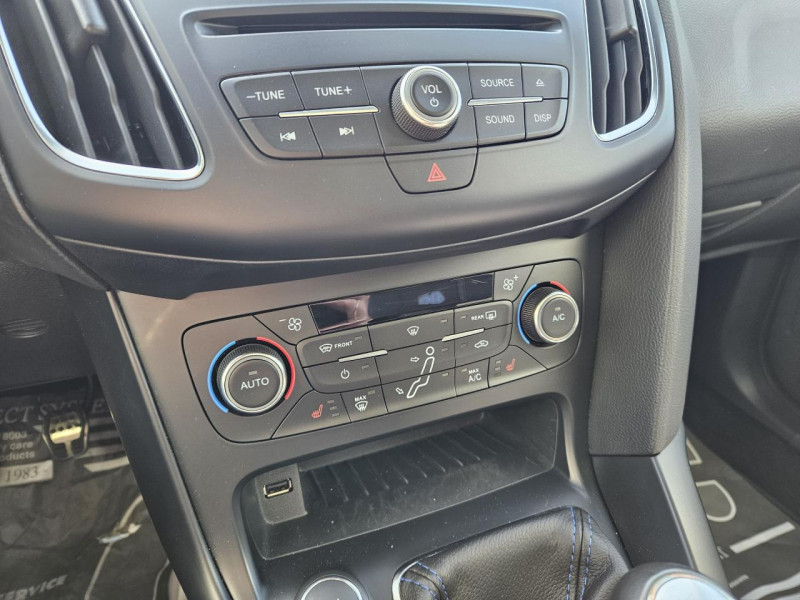 Photo 32 de l'offre de FORD FOCUS 2.3 EcoBoost 350 RS BVM à 32990€ chez MKP Distribution