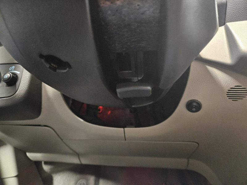 Photo 23 de l'offre de FORD C-MAX  1.5 EcoBoost 150 BVA Titanium à 12990€ chez MKP Distribution